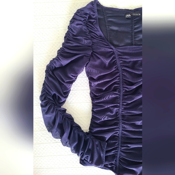 ✨️Any 3 for $15✨️ Zara Medium Navy Blue Ruched Bodysuit - Picture 6 of 12